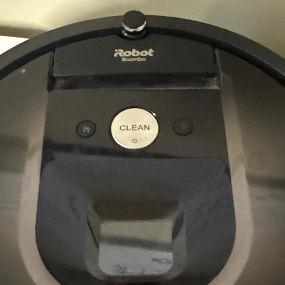 iRobot Roomba Black Vacuum Cleaner